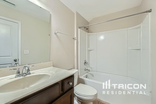 Photo - 3019 Burgess Dr