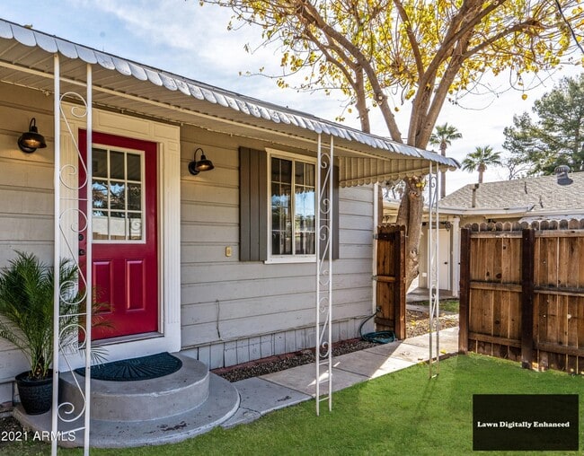 Photo - 908 W MacKenzie Dr