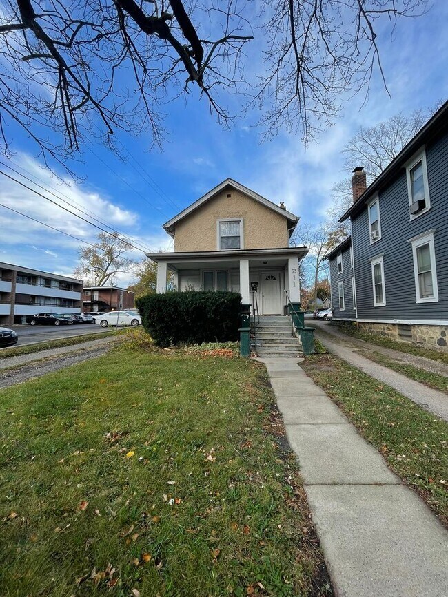 211 Ballard St Unidad 2