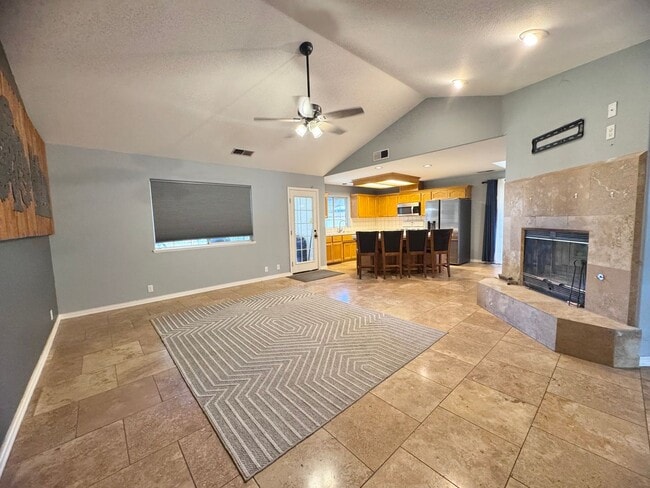 630 W 6th Ave