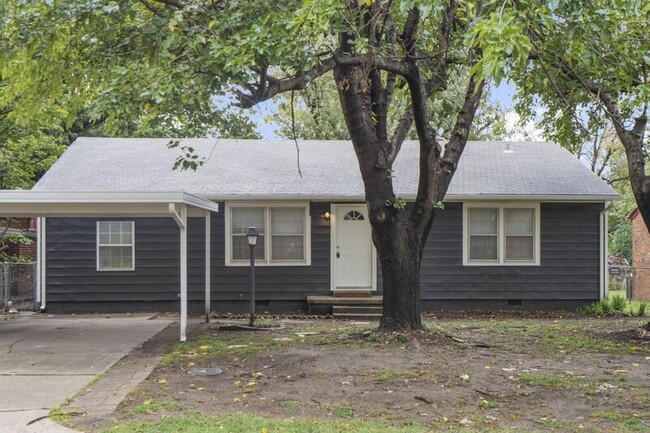 Photo - 3209 S Knoxville Ave House