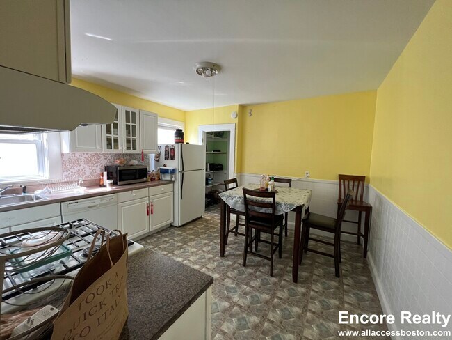 Photo - 34 Matchett St Unit #1