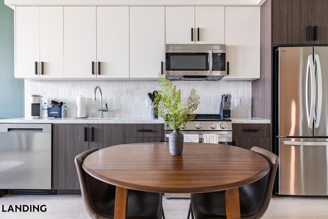 549 S Harvard Blvd Unit 212