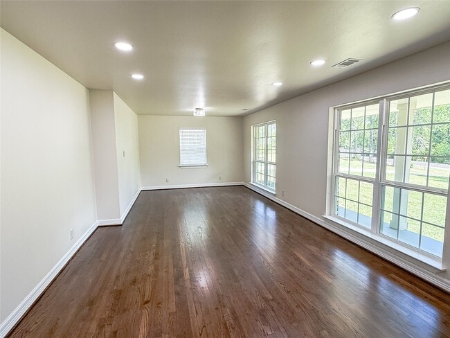 Photo - 7142 State Hwy 75 S