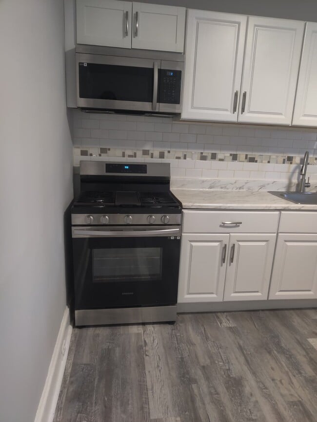 Photo - 127 E Coulter St