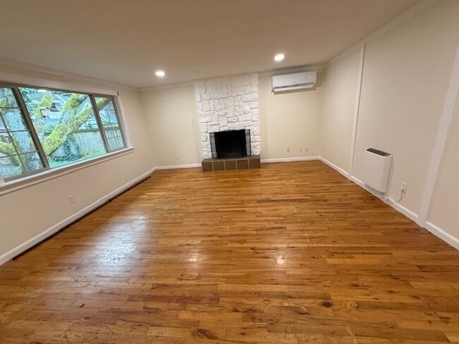 Photo - 18021 SW Tualata Ave