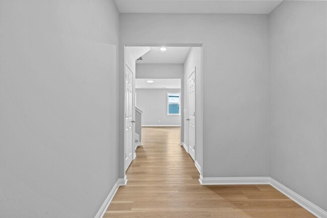 Photo - 108 Lambert Fld