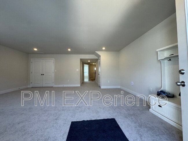 10705 Millport St