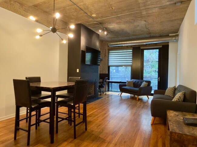 Photo - 1070 W 15th St Unit 204