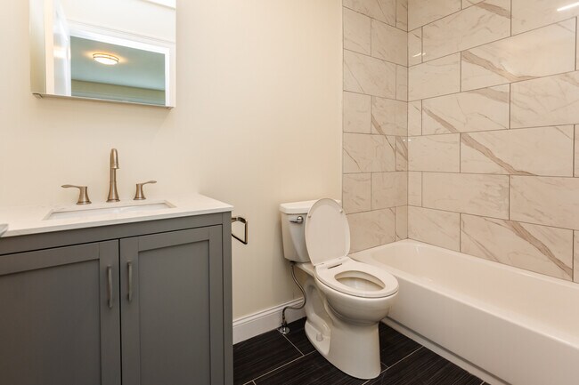 Photo - 479 Fulton St