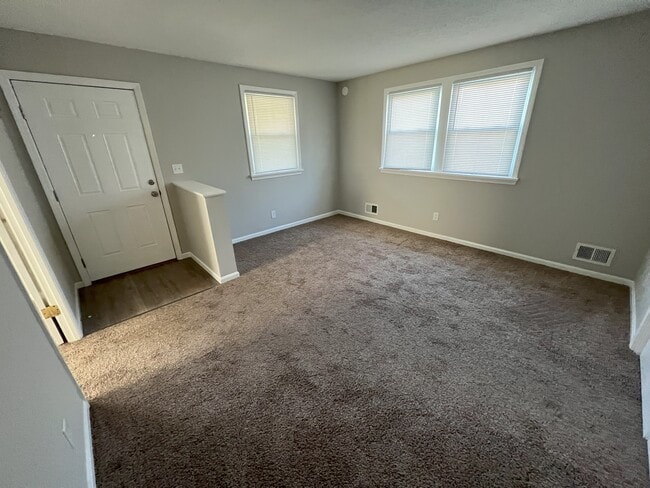 Living Room - 4347 Cavelle Ave Unit #1