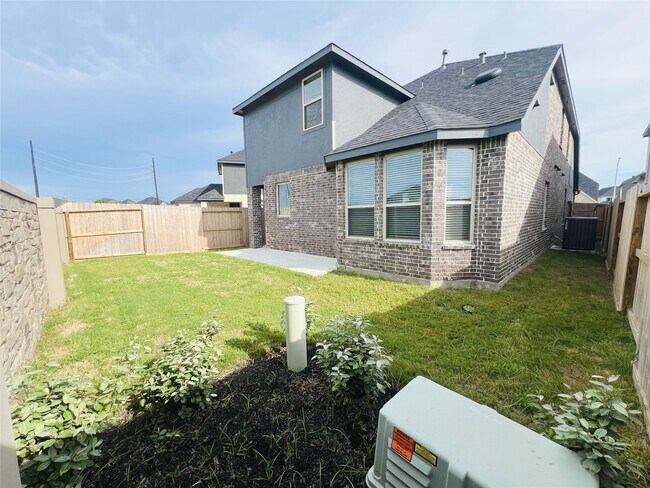 Photo - 29818 Ellwood Ln