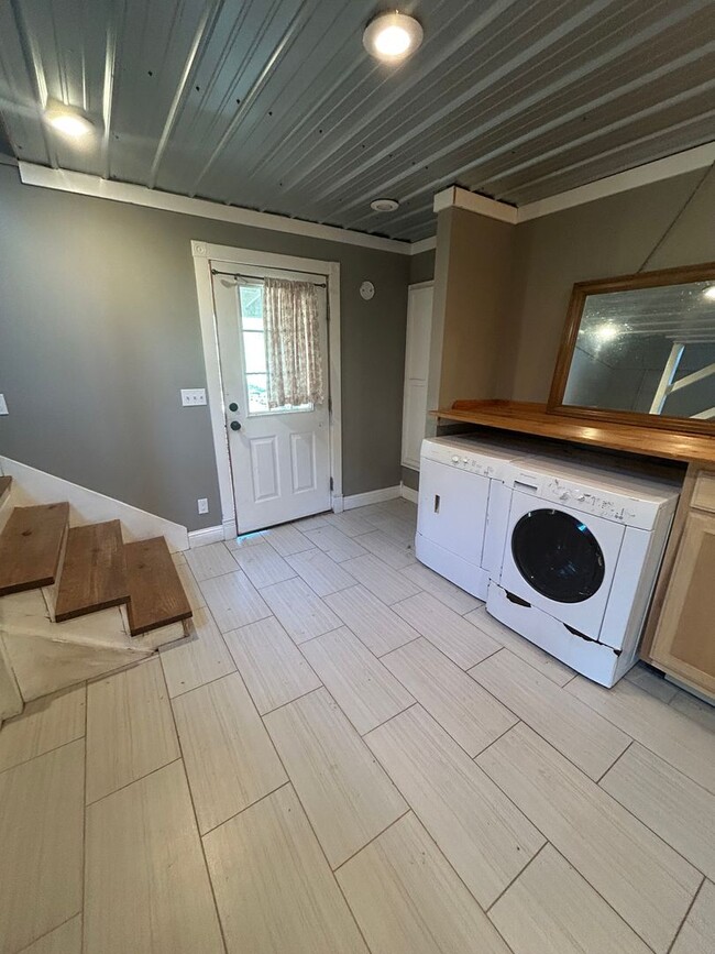 Photo - Modern Comfort Meets Country Charm in Litt...