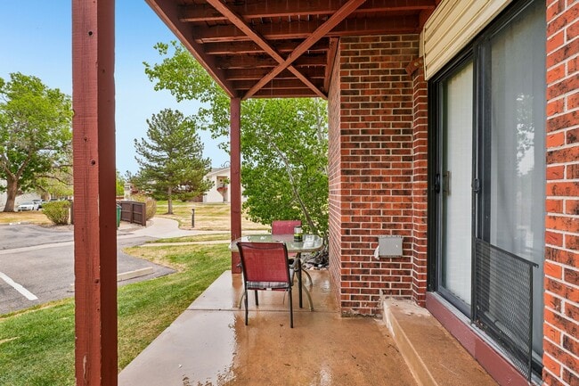 Photo - 11922 Bellaire St Unit B