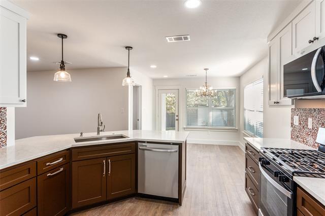 Photo - 3233 Sandage Ave