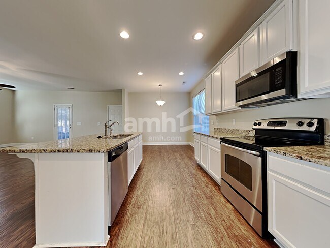 Photo - 206 Red Leaf Blvd