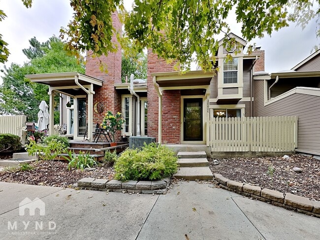 Building Photo - 2002 S Helena St