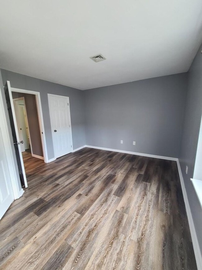 Photo - 2 Bed, 1 Bath, 1st Floor Unit