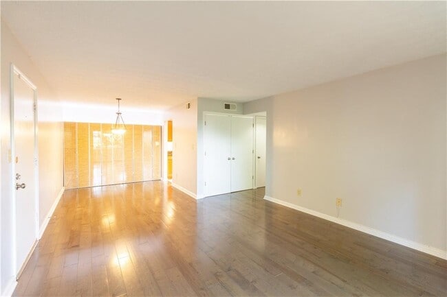 Photo - 2955 Seven Pines Ln Unit 101