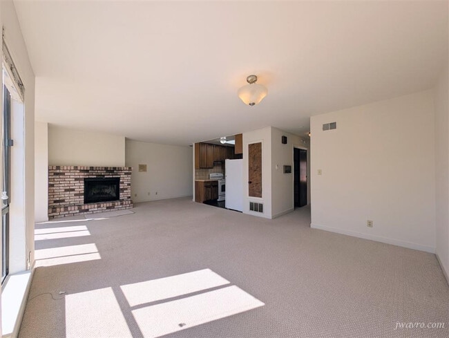 Photo - 2414 Pine St Unidad 301