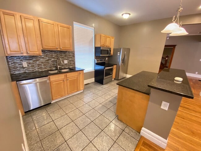 Photo - 1470 Neil Ave Unit 1470