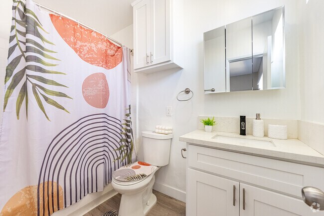 1 habitación, 1 baño - 549 pies cuadrados - Baño