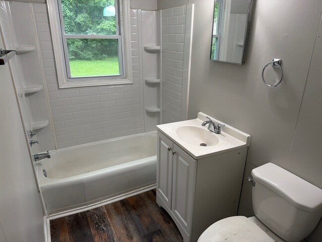 Photo - 51 Cloverdale St