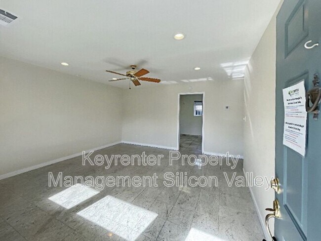 Photo - 1814 Woodside Rd