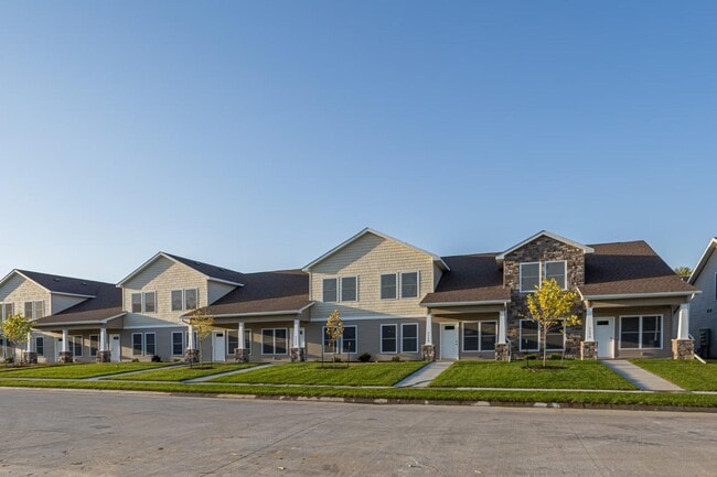 Photo - 3368 Glenbrook Cir S