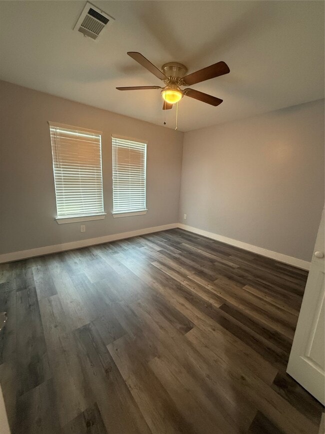 Photo - 6712 Eastwood St