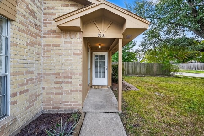 Photo - 9131 Goodmeadow Dr