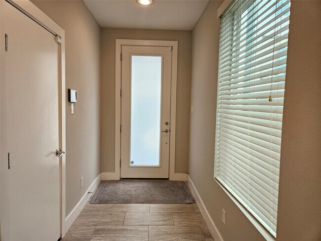 Photo - 2621 Hutchins St