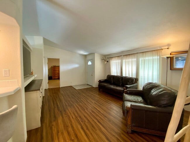 Photo - 10410 F Ave