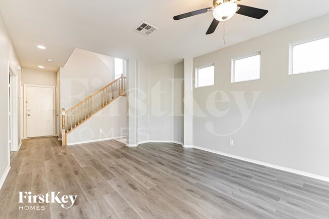 Photo - 4946 Copperlyn St