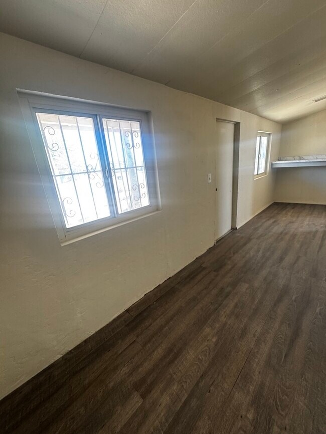 FOR RENT