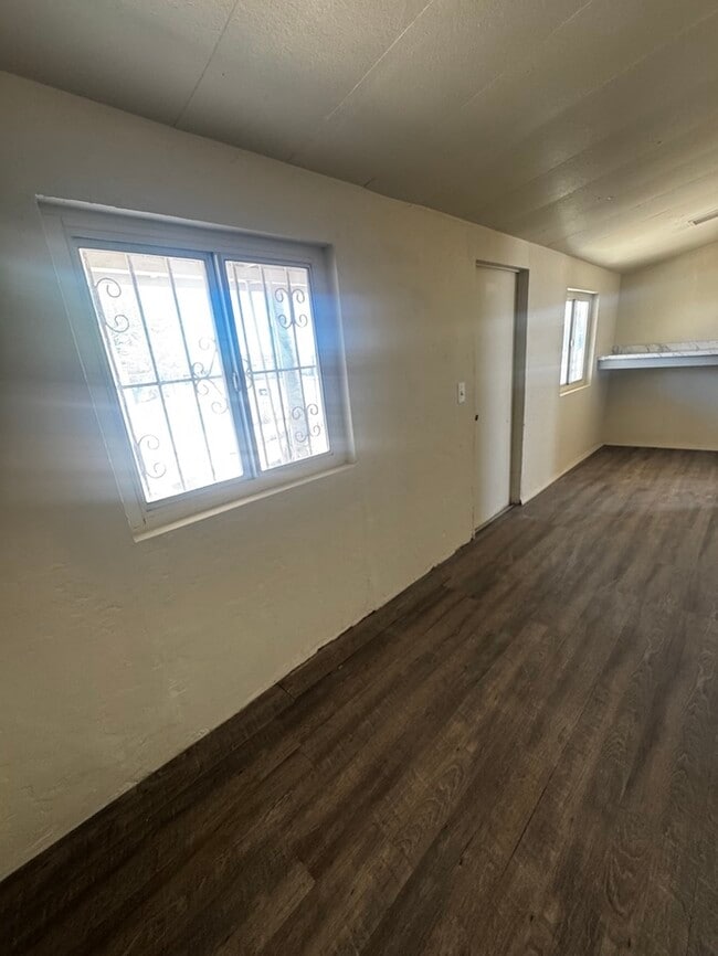 Photo - FOR RENT