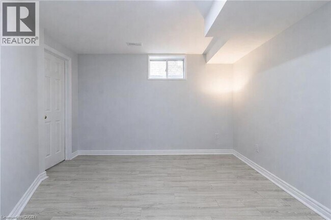 Photo - 92 Helena Feasby St