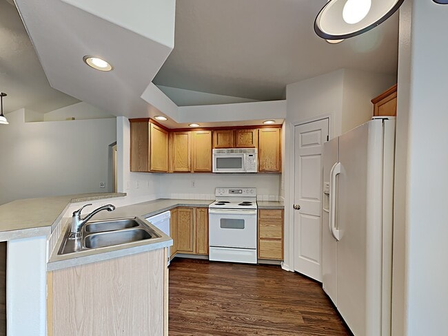 Photo - 802 NW 9th Pl