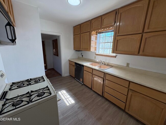 Photo - 3701 Jackson Ave