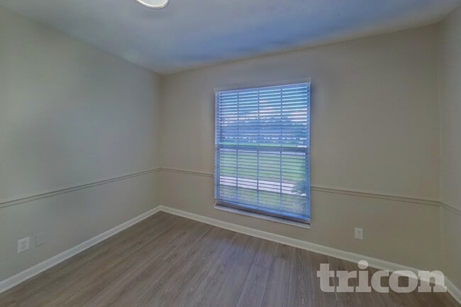 Photo - 671 Custer Cir
