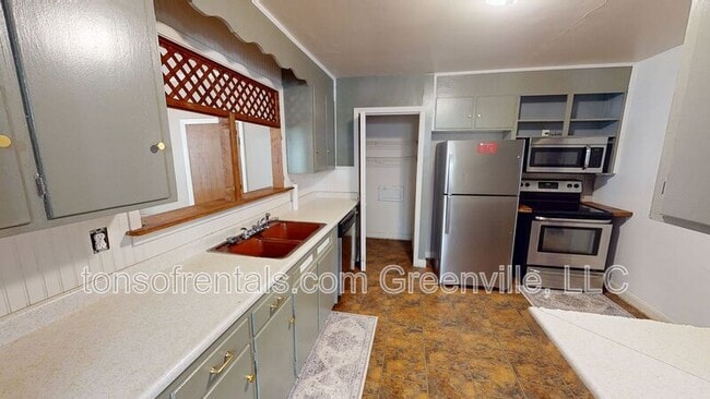 Photo - 23 Gurley Ave