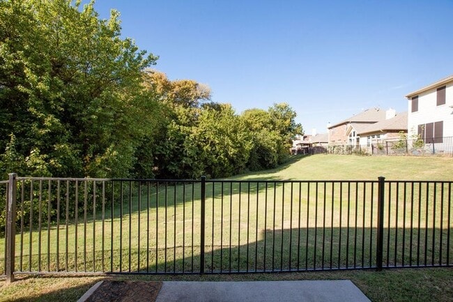Photo - 2805 Gooseberry Dr
