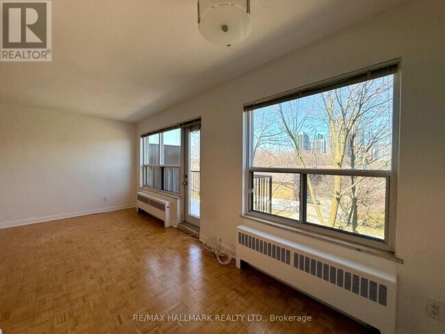 Photo - 30 Upper Canada Dr Unit 408