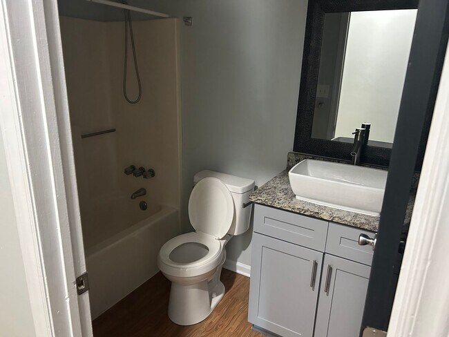 Photo - Nice 3 bedroom, 2 bath house