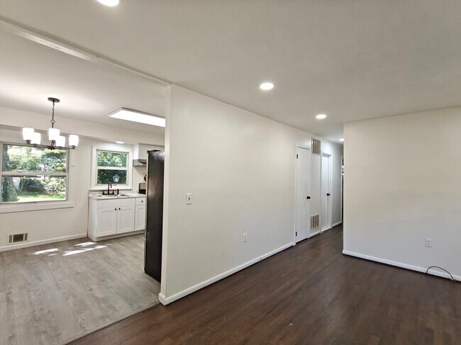 20 N New Prospect Rd