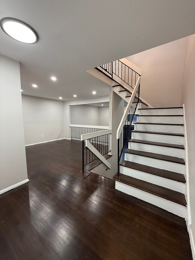 Photo - 440 Tall Oak Ln