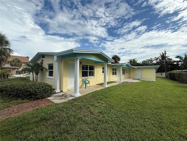 Building Photo - 7057 Sunset Dr S Unit 1 Rental