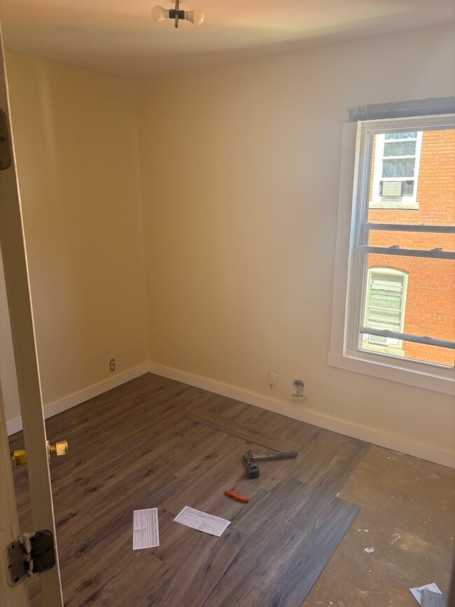 Photo - 20-22-22 Congress St Unit 3-right