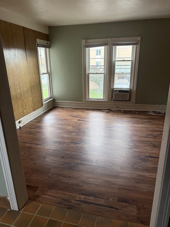 Photo - 4 Swan St Unit 2