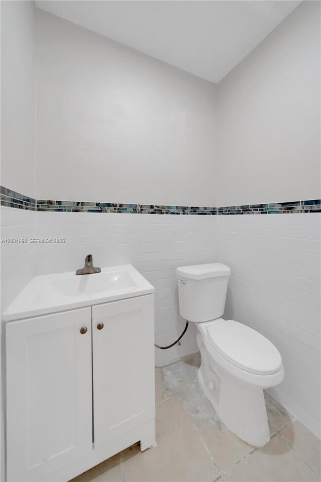 Photo - 7555 SW 28th Street Rd Unit b